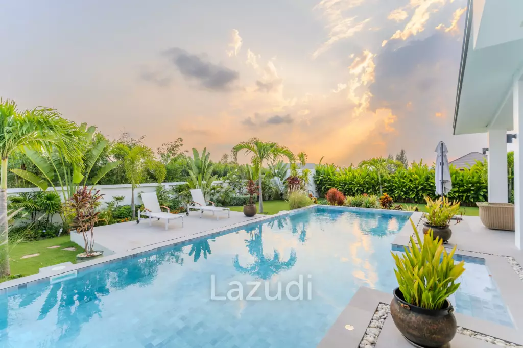 300 sqm modern pool villa in Pran Buri Moda Melody