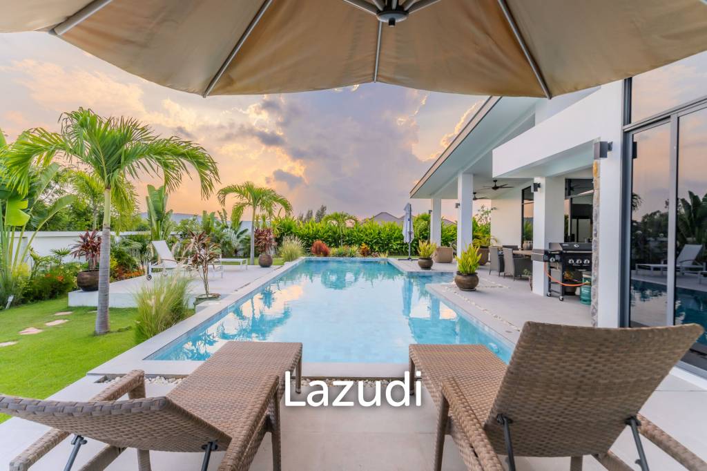 300 sqm modern pool villa in Pran Buri Moda Melody