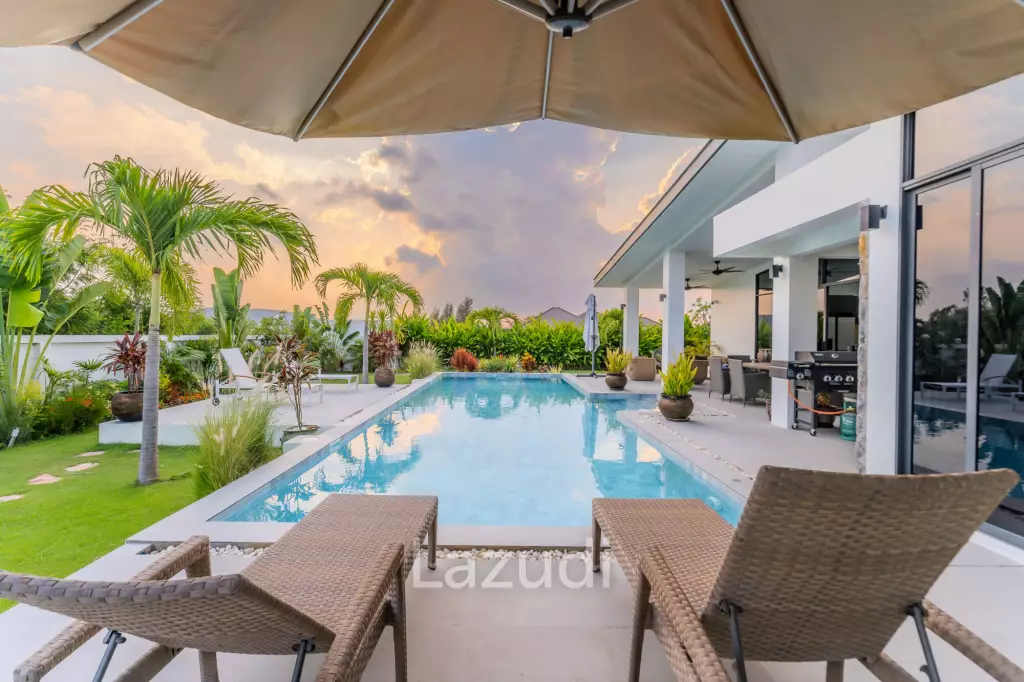 300 sqm modern pool villa in Pran Buri Moda Melody