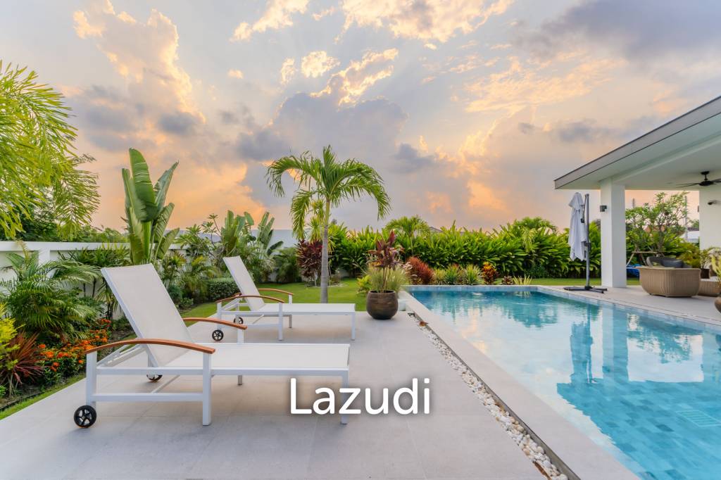 300 sqm modern pool villa in Pran Buri Moda Melody