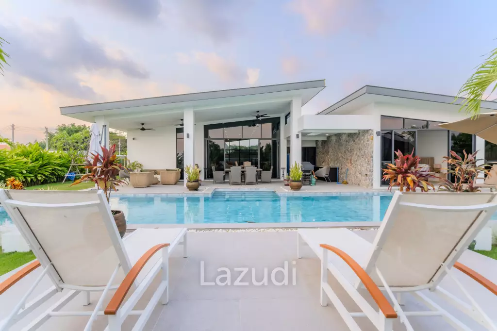 300 sqm modern pool villa in Pran Buri Moda Melody