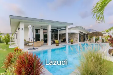 300 sqm modern pool villa in Pran Buri Moda Melody