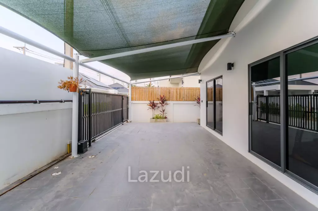 300 sqm modern pool villa in Pran Buri Moda Melody