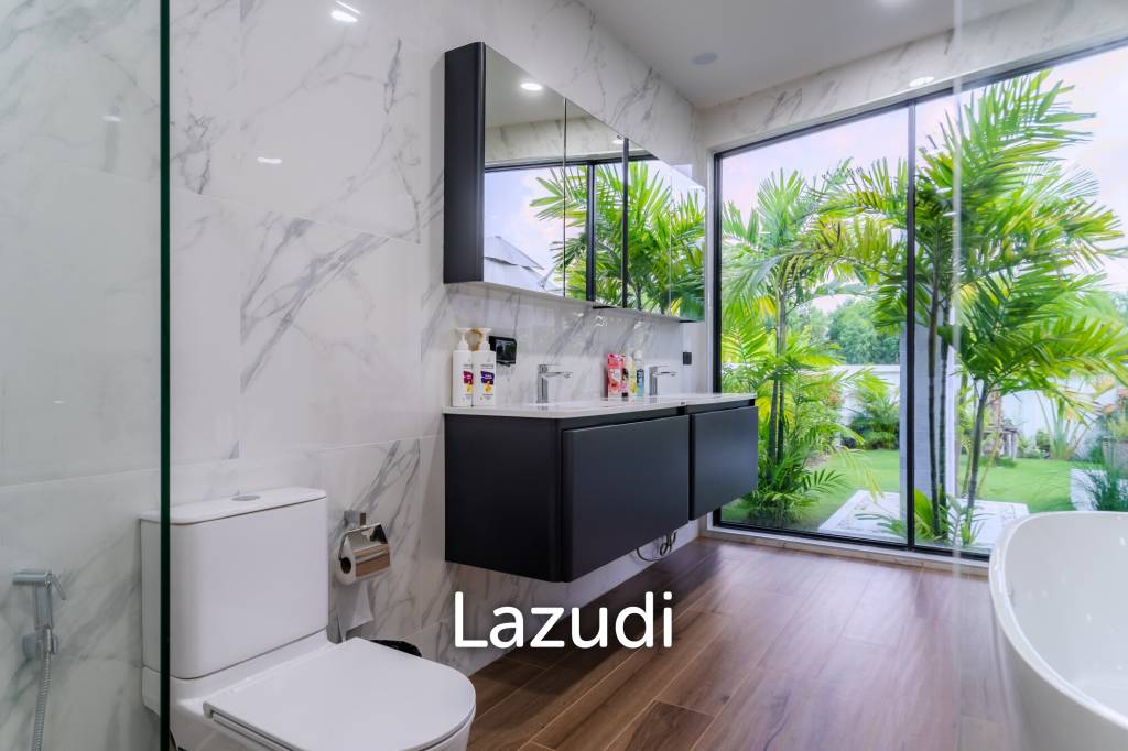 300 sqm modern pool villa in Pran Buri Moda Melody