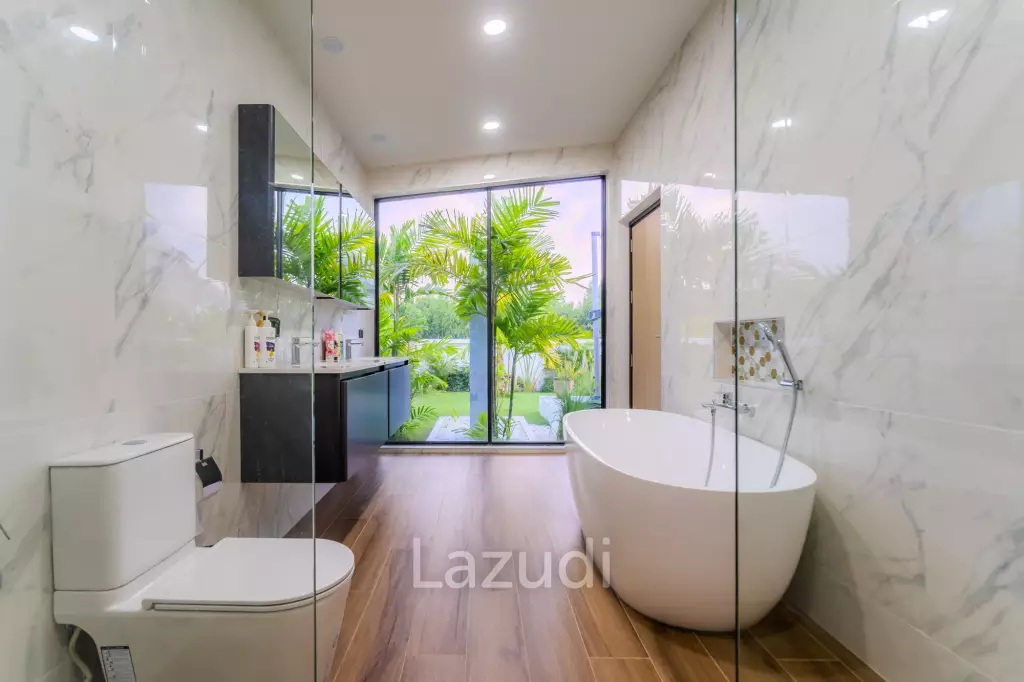 300 sqm modern pool villa in Pran Buri Moda Melody