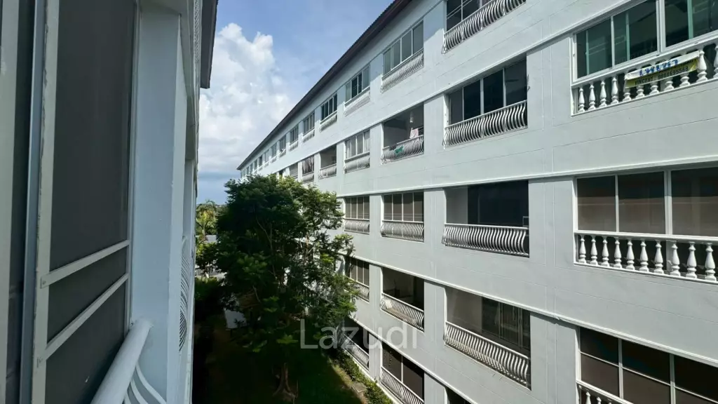 Modern Renovated Studio for Rent Baan Suan Lalana Jomtien