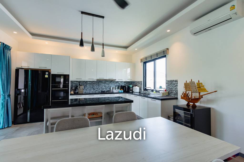 HIGHLAND VILLAS 2 : Modern 3 Bed Pool villa with big land plot