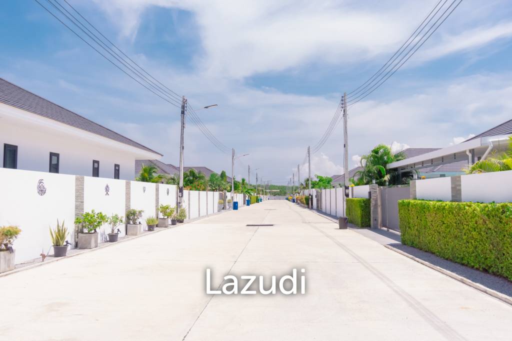 HIGHLAND VILLAS 2 : Modern 3 Bed Pool villa with big land plot