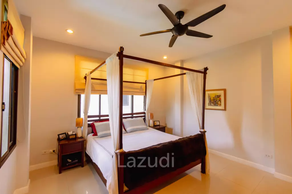 BAAN THAI BEACH VILLAGE :  2 Storey 4 Bed Pool / 3 bed + home office villa near the beach