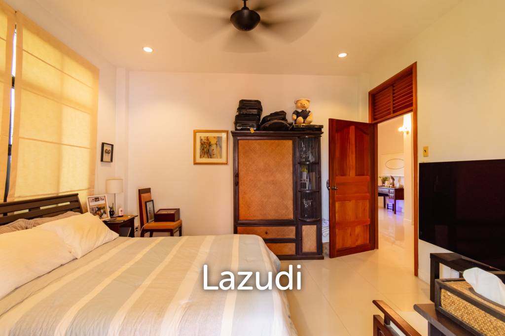 BAAN THAI BEACH VILLAGE :  2 Storey 3 Bed Pool villa near the beach
