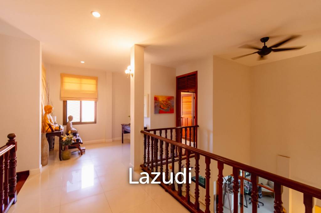 BAAN THAI BEACH VILLAGE :  2 Storey 3 Bed Pool villa near the beach