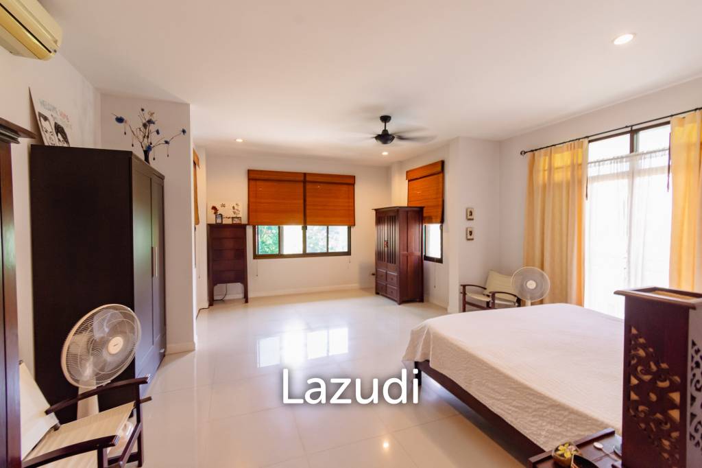 BAAN THAI BEACH VILLAGE :  2 Storey 3 Bed Pool villa near the beach