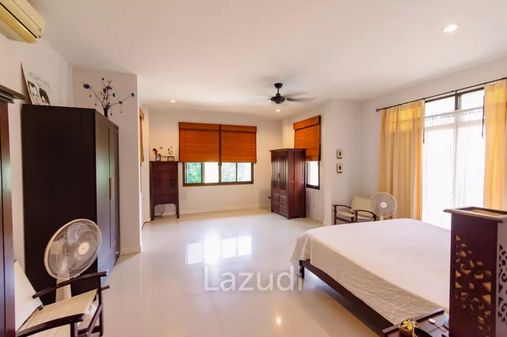 BAAN THAI BEACH VILLAGE :  2 Storey 4 Bed Pool / 3 bed + home office villa near the beach