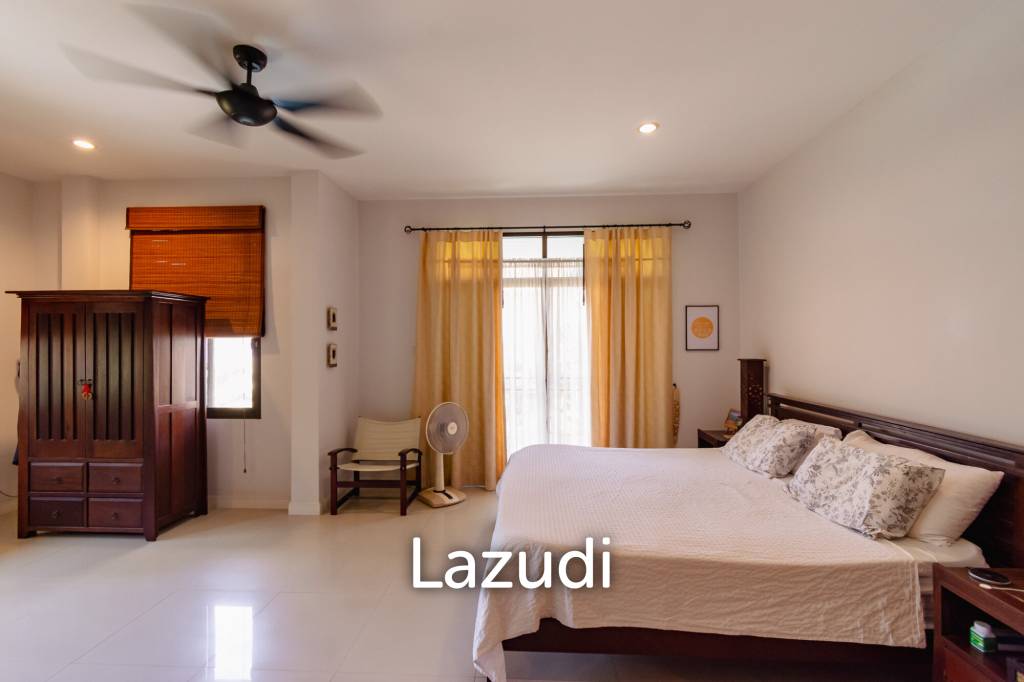 BAAN THAI BEACH VILLAGE :  2 Storey 3 Bed Pool villa near the beach