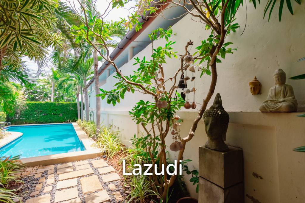 BAAN THAI BEACH VILLAGE :  2 Storey 3 Bed Pool villa near the beach