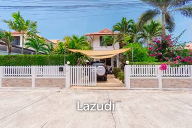 BAAN THAI BEACH VILLAGE :  2 Storey 4 Bed Pool / 3 bed + home office villa near the beach