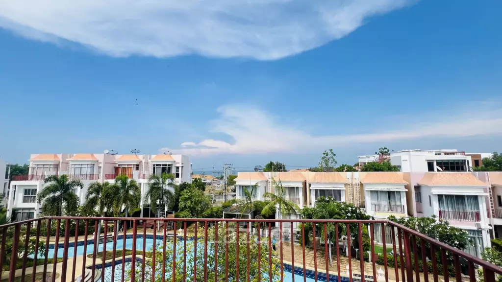 Boat House: 173 sqm modern 3-storey Townhouse