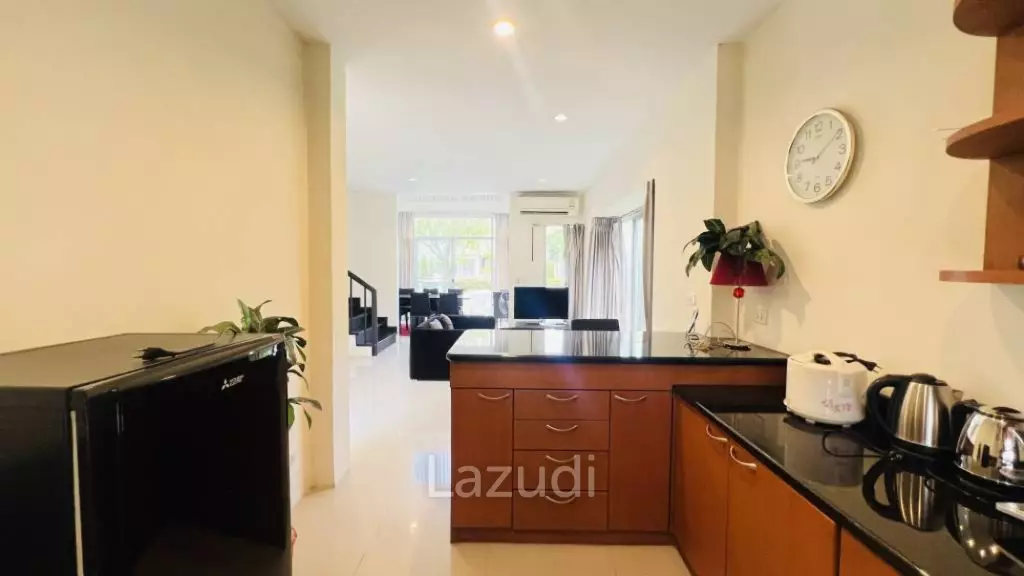 Boat House: 173 sqm modern 3-storey Townhouse