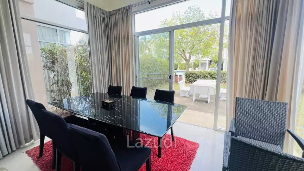 Boat House: 173 sqm modern 3-storey Townhouse