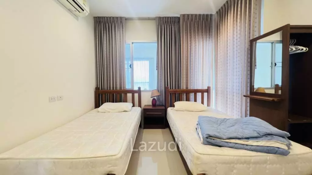 Boat House: 173 sqm modern 3-storey Townhouse