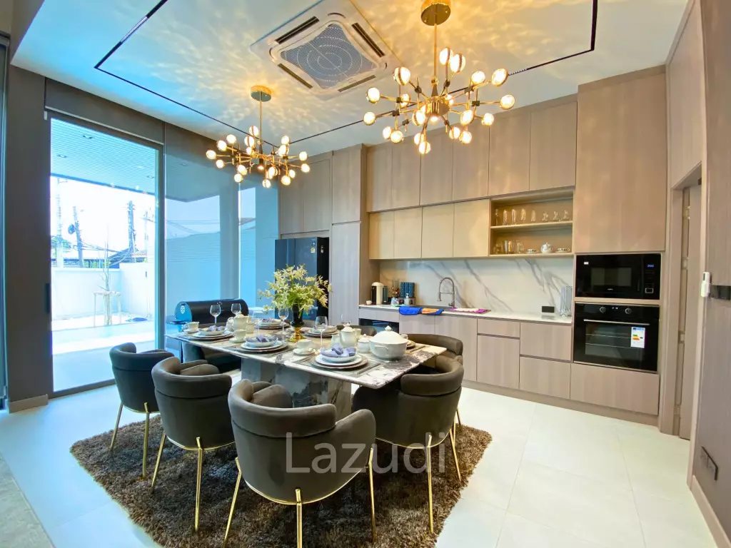 4 Bedrooms 5 Bathrooms  470 SQ.M. Chinnine Pool Villa