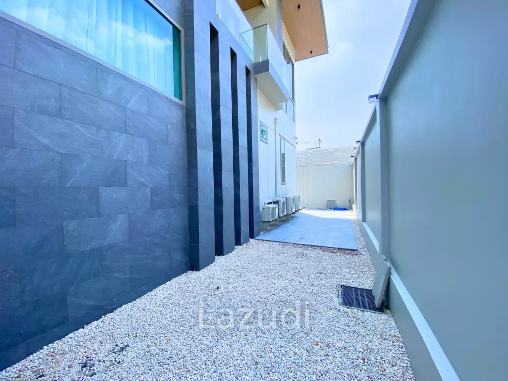 4 Bedrooms 5 Bathrooms  470 SQ.M. Chinnine Pool Villa