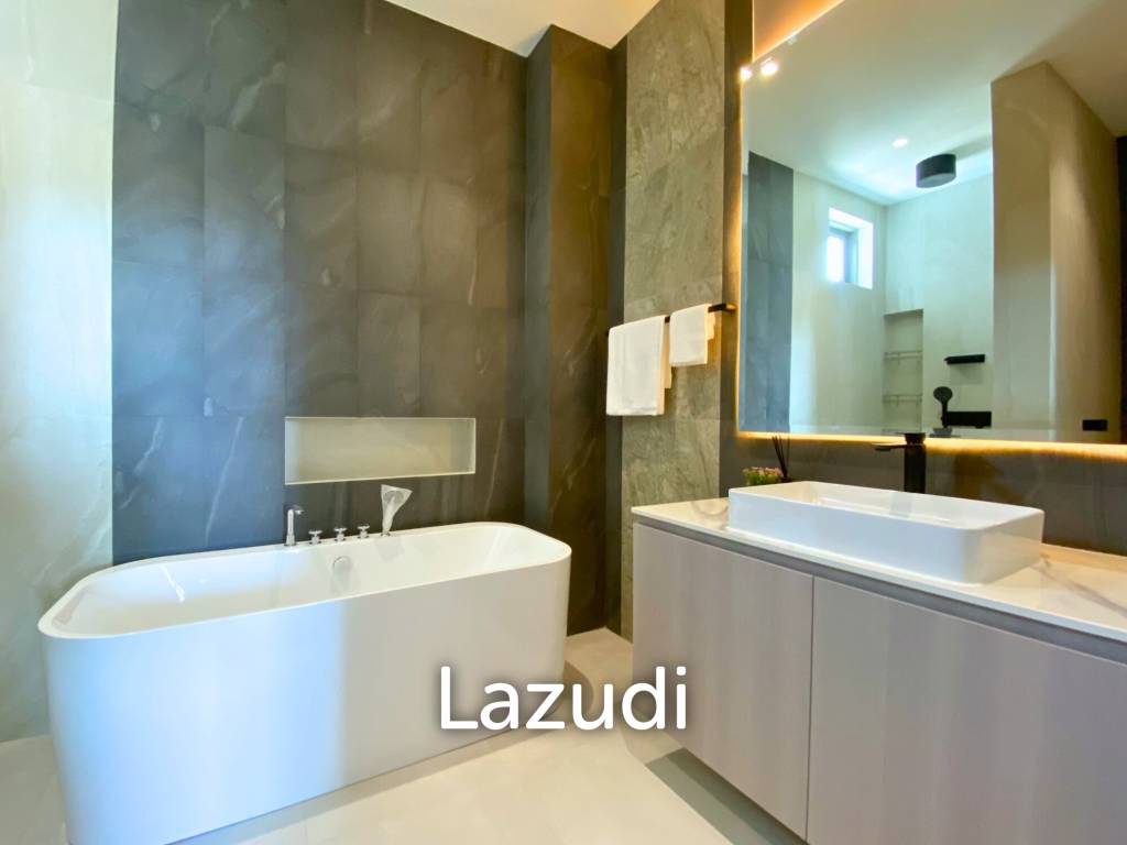 4 Bedrooms 5 Bathrooms  470 SQ.M. Chinnine Pool Villa