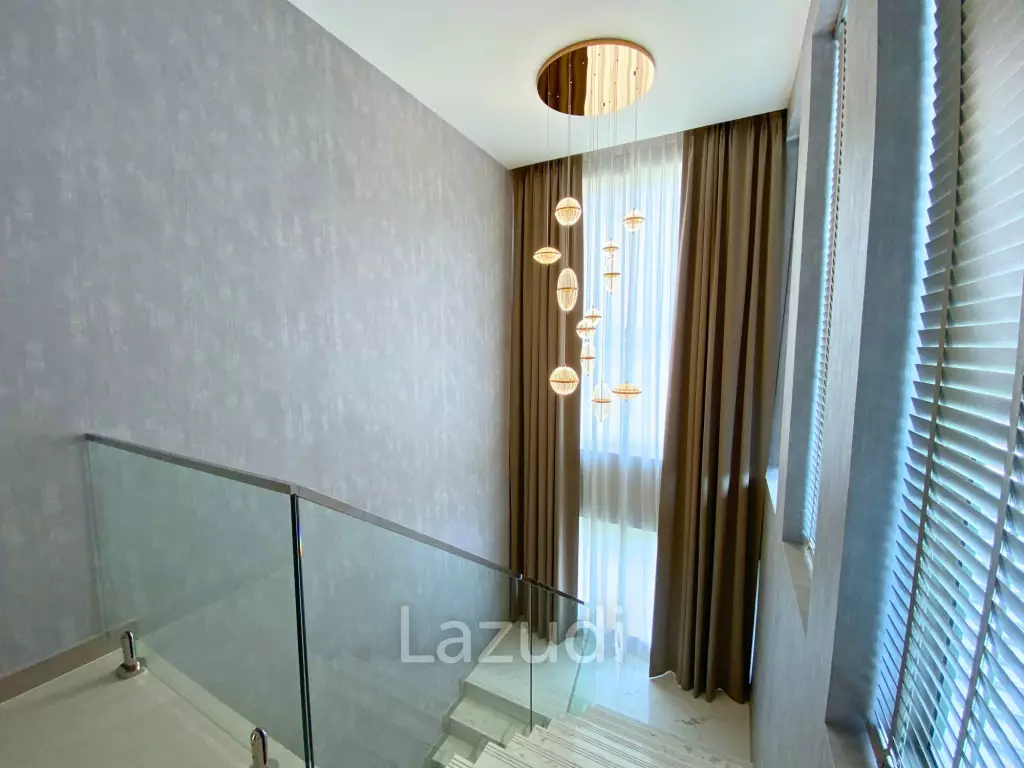 4 Bedrooms 5 Bathrooms  470 SQ.M. Chinnine Pool Villa