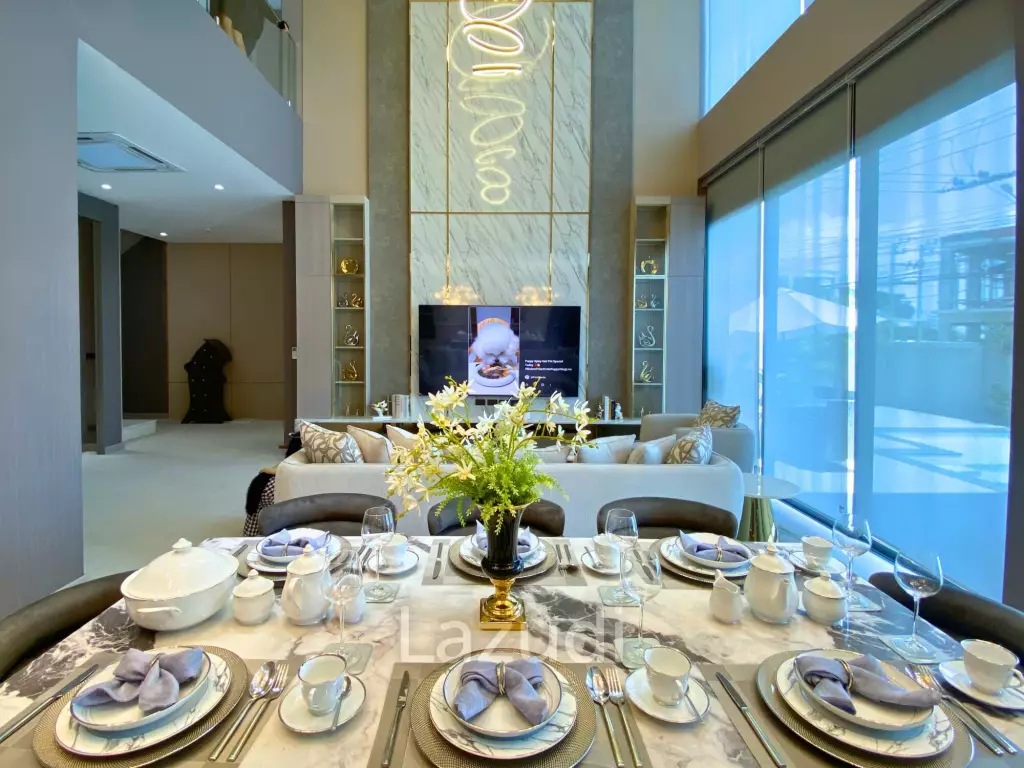 4 Bedrooms 5 Bathrooms  470 SQ.M. Chinnine Pool Villa