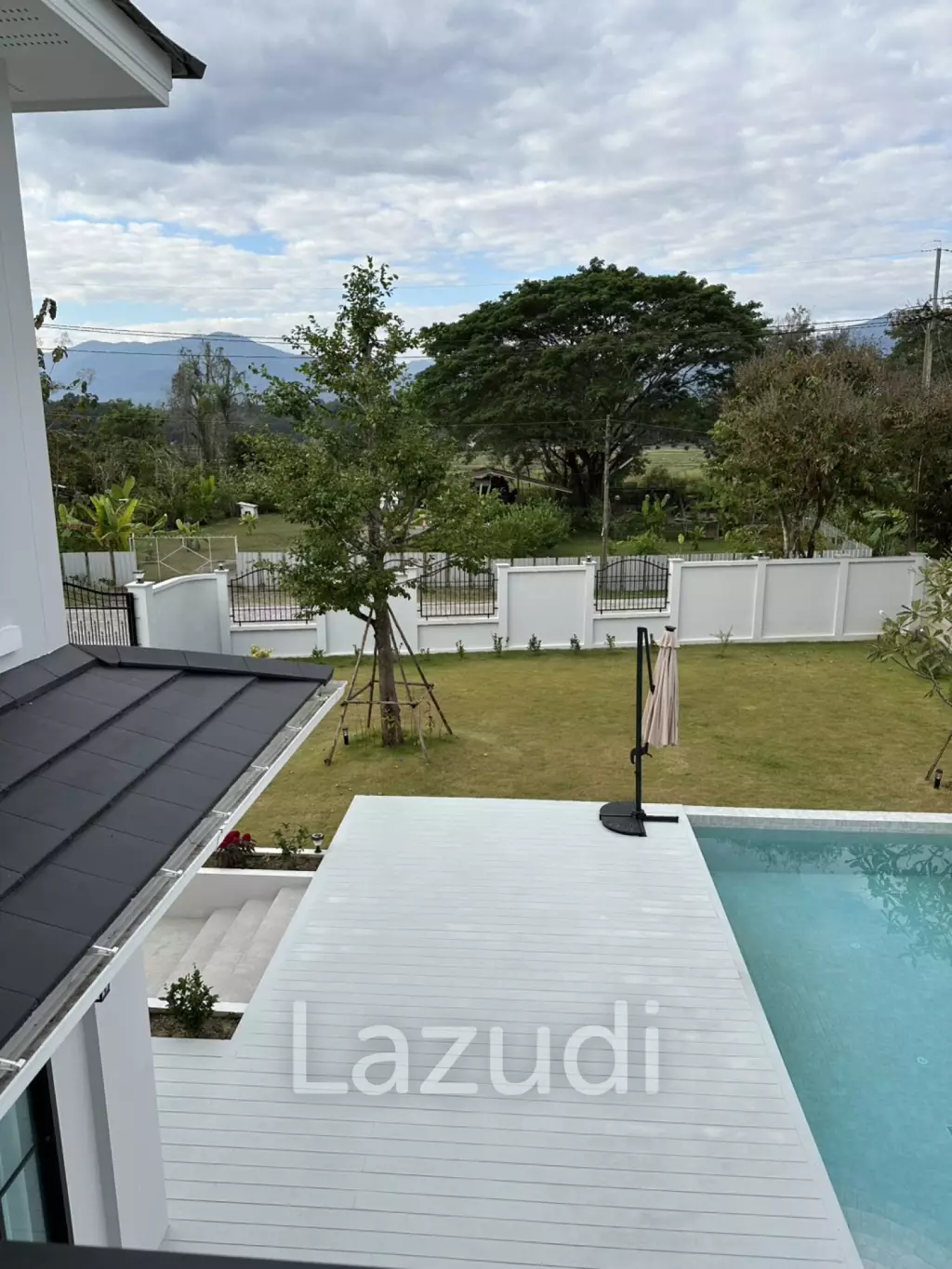 Newly built 2 Storey 4 Beds House and Private Pool, Mae Rim