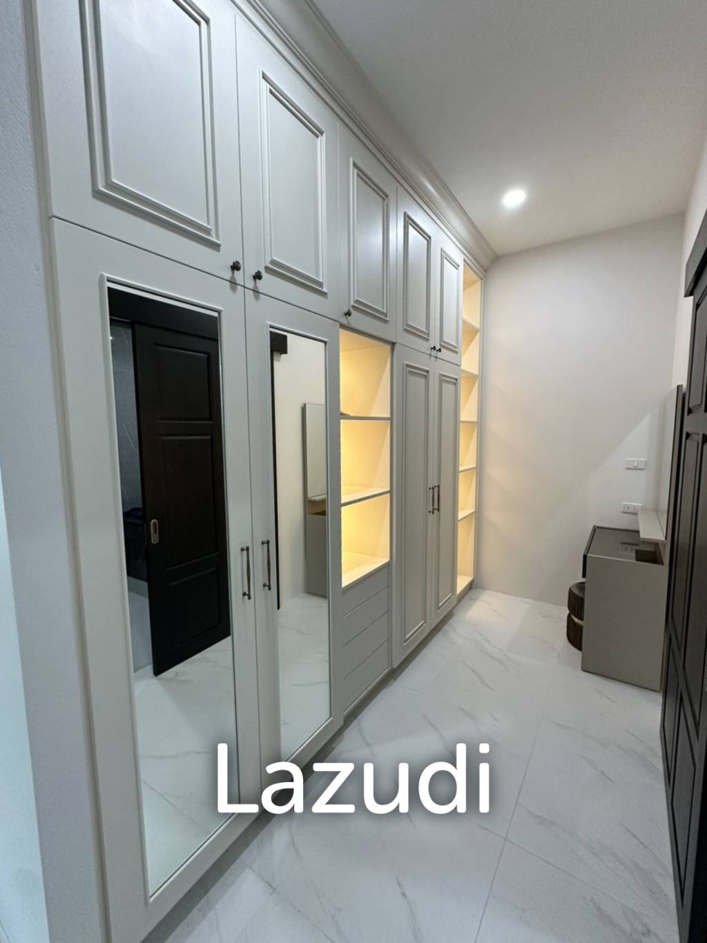 Newly built 2 Storey 4 Beds House and Private Pool, Mae Rim