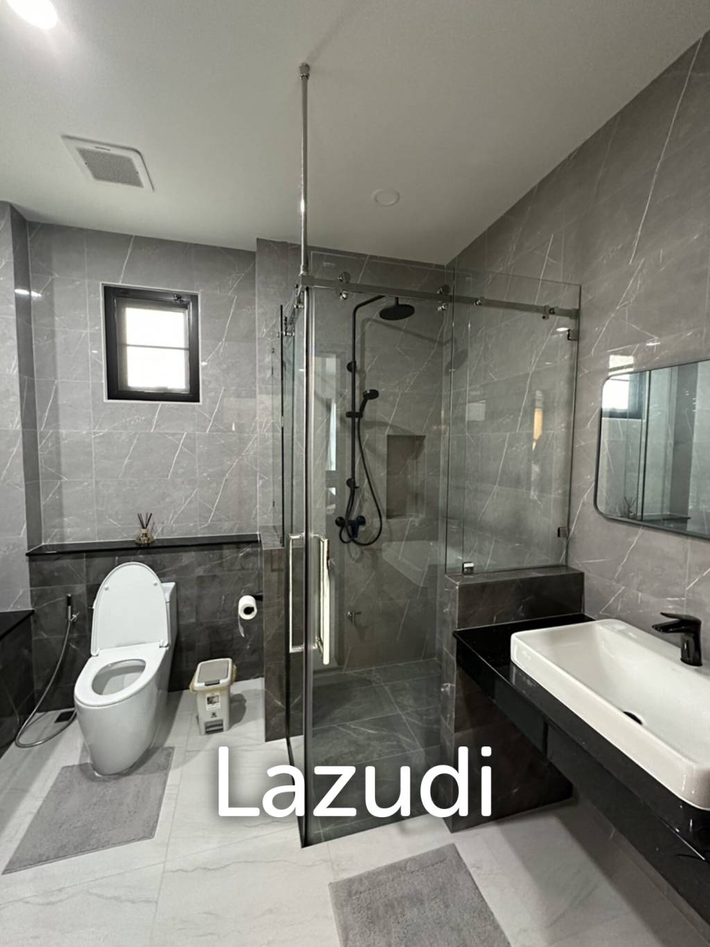 Newly built 2 Storey 4 Beds House and Private Pool, Mae Rim