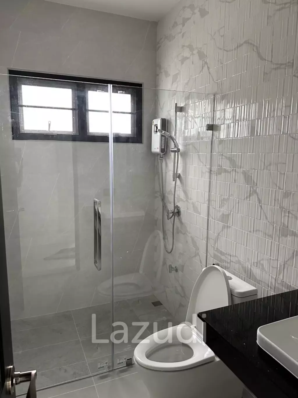 Newly built 2 Storey 4 Beds House and Private Pool, Mae Rim