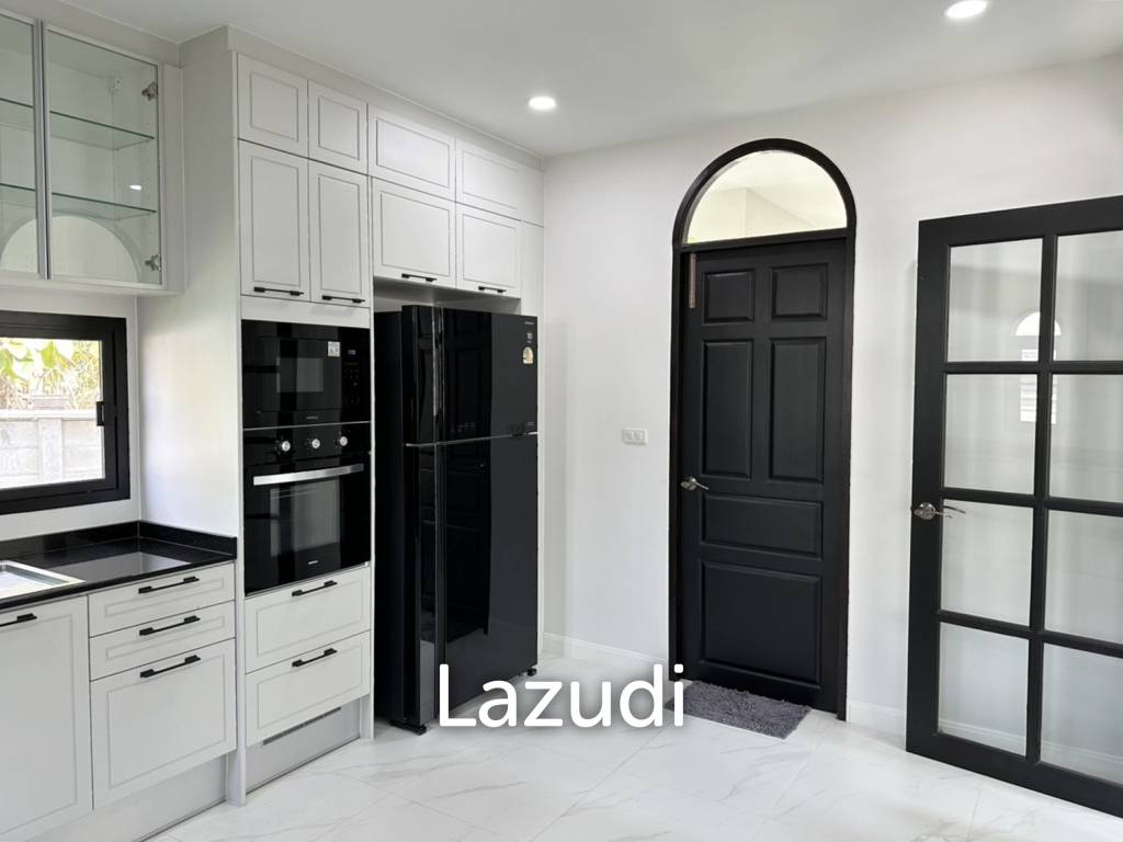 Newly built 2 Storey 4 Beds House and Private Pool, Mae Rim