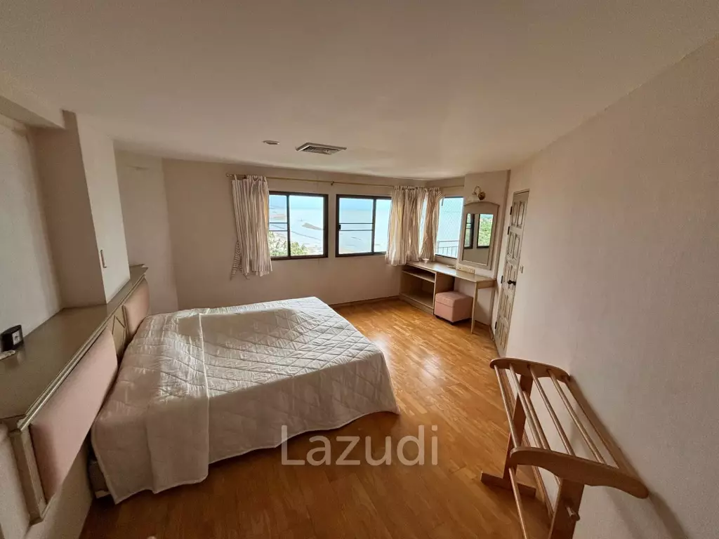 BAAN RABIANG CHAN : 4 Bed Beachfront Condo