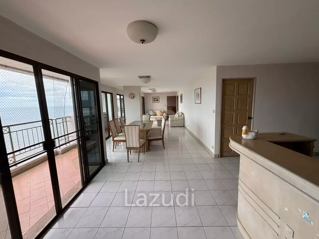 BAAN RABIANG CHAN : 4 Bed Beachfront Condo