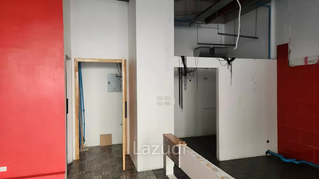 82 sqm Retail Space for Rent on Phrom Phong | Main Road Sukhumvit 22 | Opposite Emsphere