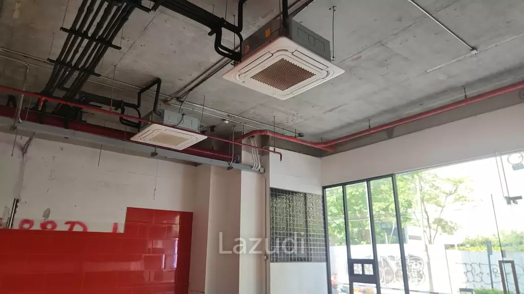 82 sqm Retail Space for Rent on Phrom Phong | Main Road Sukhumvit 22 | Opposite Emsphere