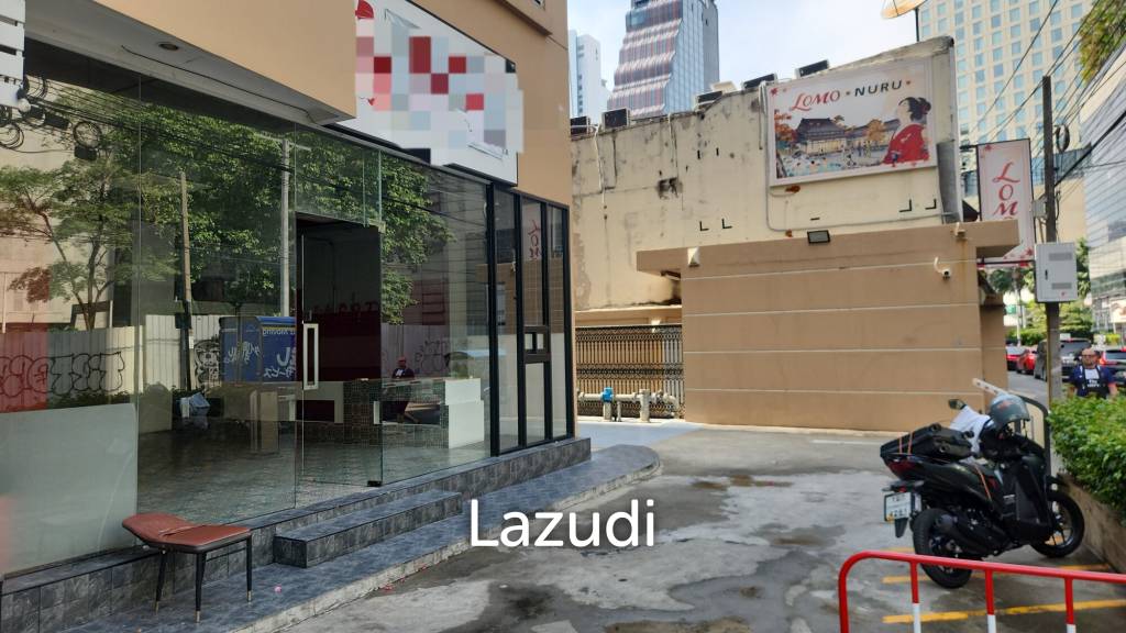 82 sqm Retail Space for Rent on Phrom Phong | Main Road Sukhumvit 22 | Opposite Emsphere
