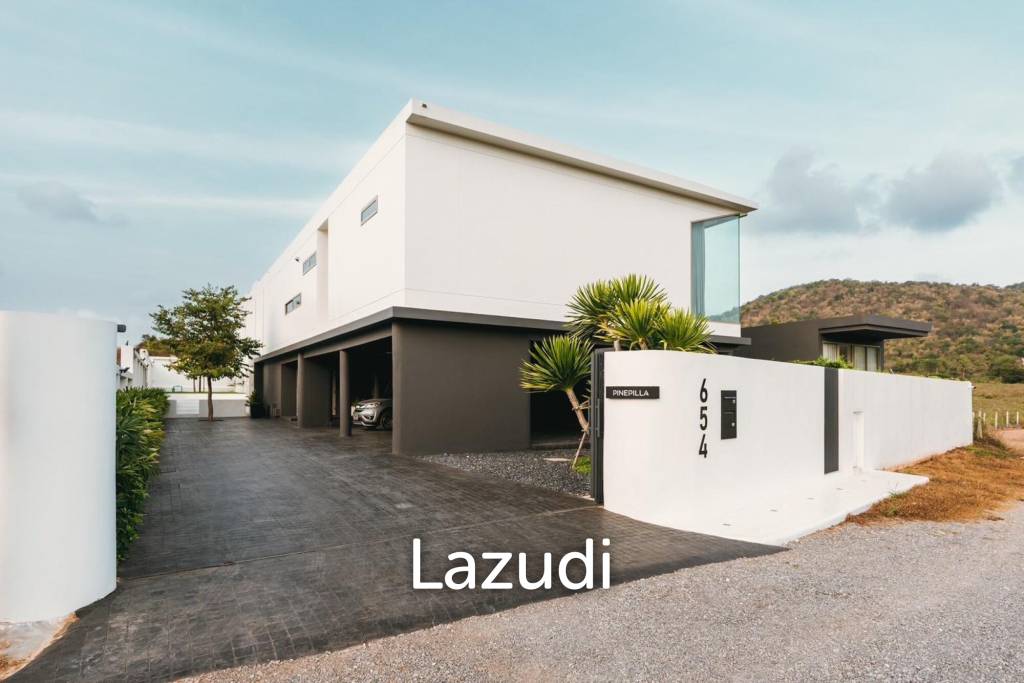 Pinepilla Pool Villa: Modern Luxury in Pranburi