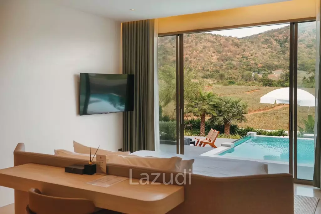 Pinepilla Pool Villa: Modern Luxury in Pranburi