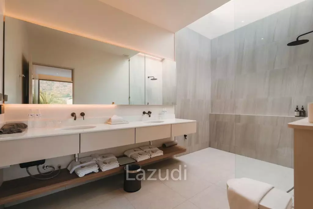 Pinepilla Pool Villa: Modern Luxury in Pranburi