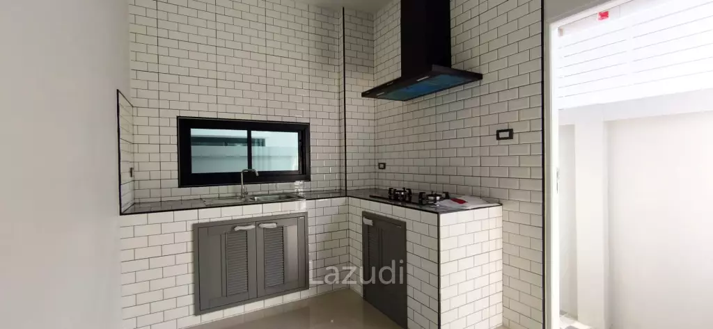 Charming Modern House for Sale Bang Saray, Sattahip