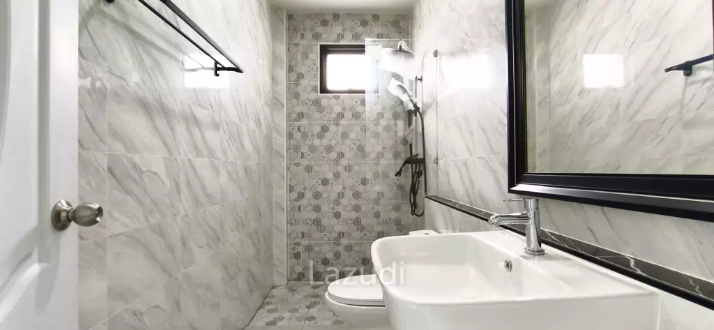 Charming Modern House for Sale Bang Saray, Sattahip