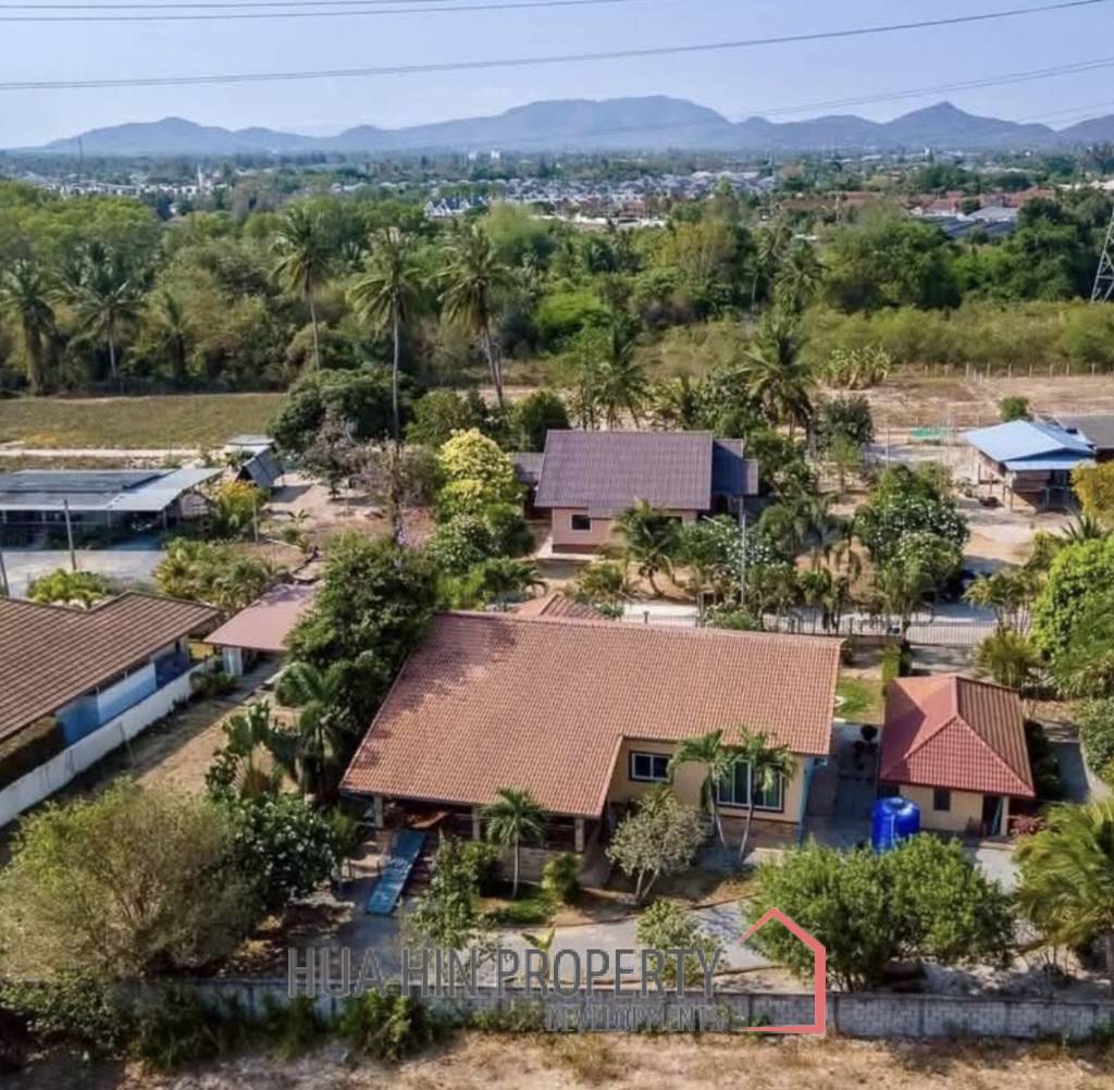 STAND ALONE VILLA ON SOI 88  : 3 bed on big land plot