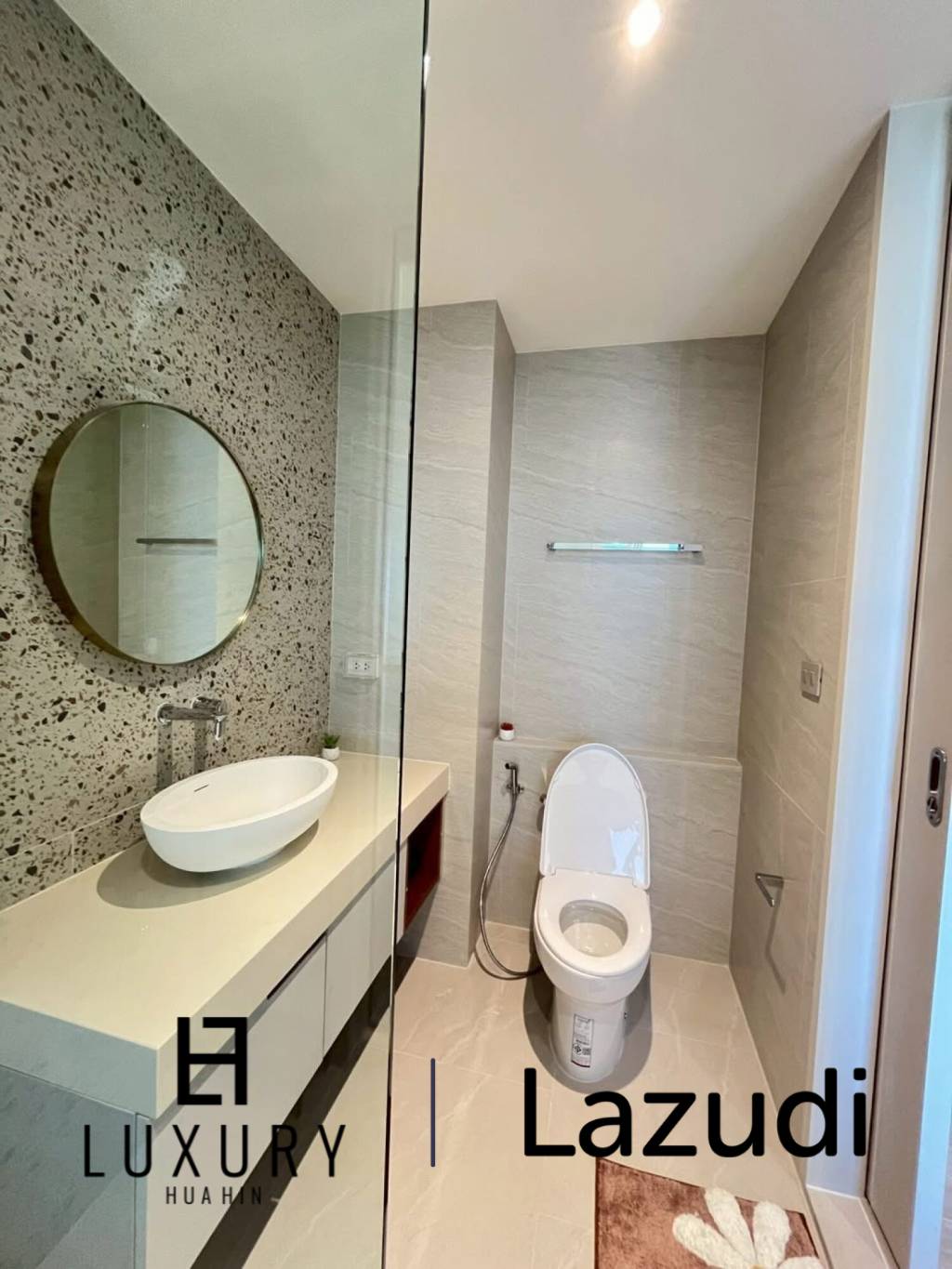 VEHHA Condo: Brand new Modern Sea View Studio