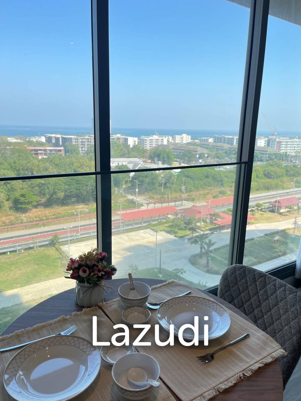 VEHHA Condo: Brand new Modern Sea View Studio