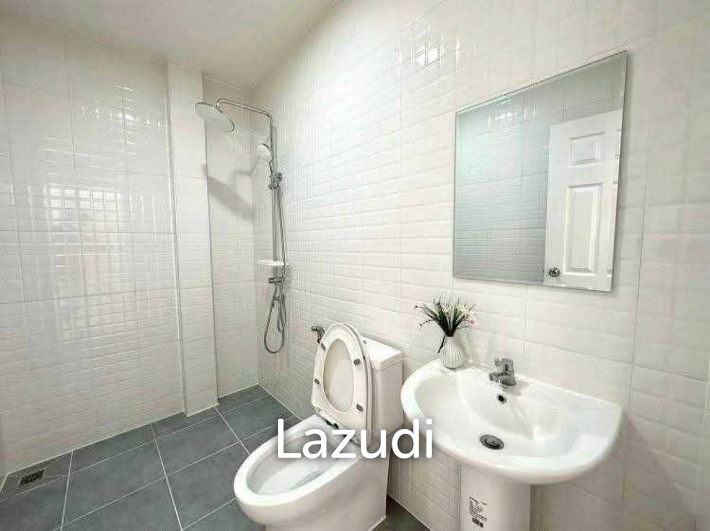 Brand New Modern House Private Area in Thung Klom-Tan Man