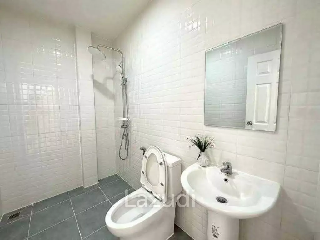 Brand New Modern House Private Area in Thung Klom-Tan Man