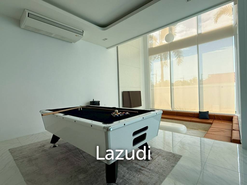 Luxury 2-Story Pool Villa with Rooftop Khao Makok, Pattaya